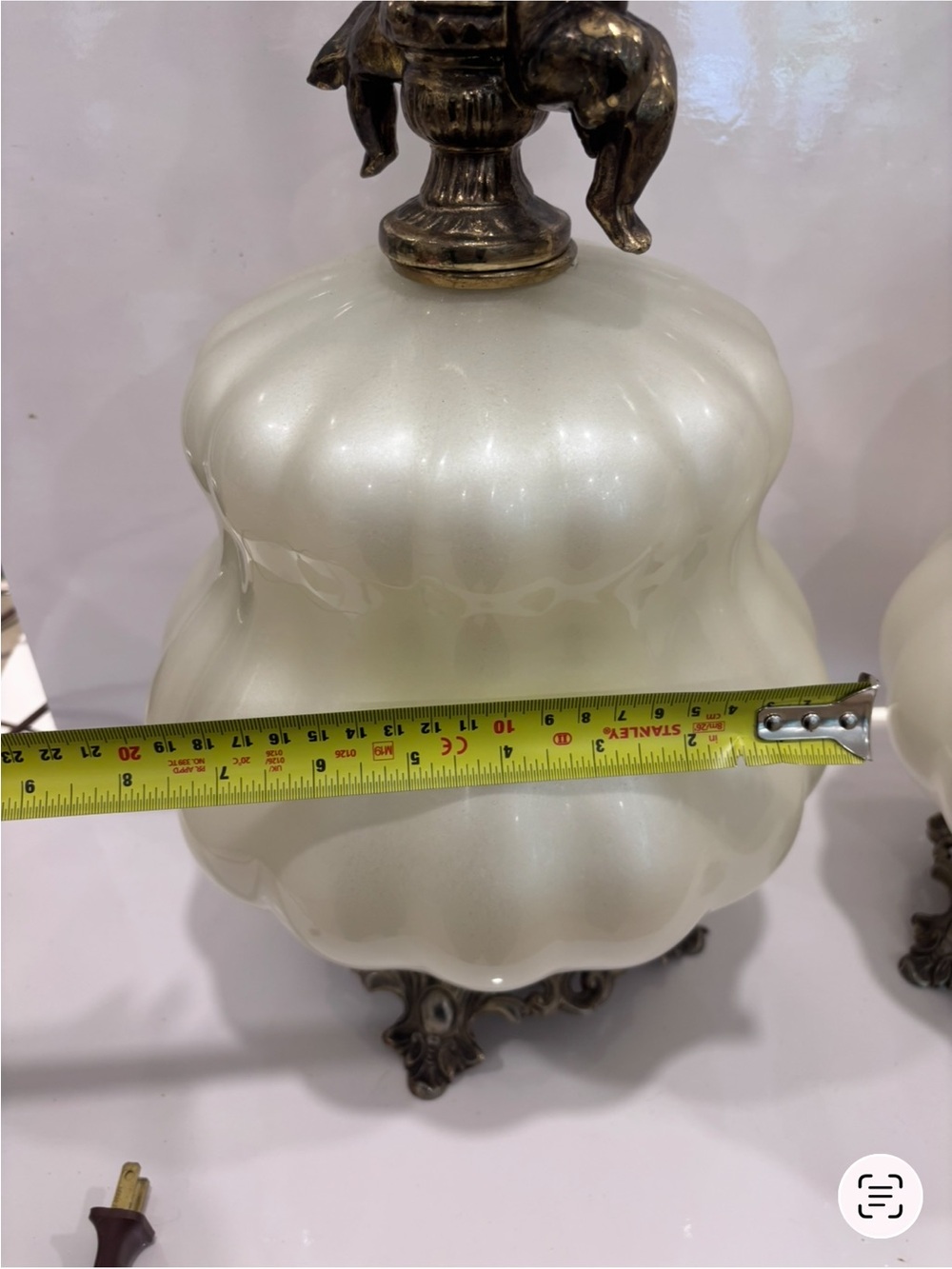 Pair Of Vintage Cornell Victorian Cherub Lamp Hollywood Regency - Picture 10 of 16